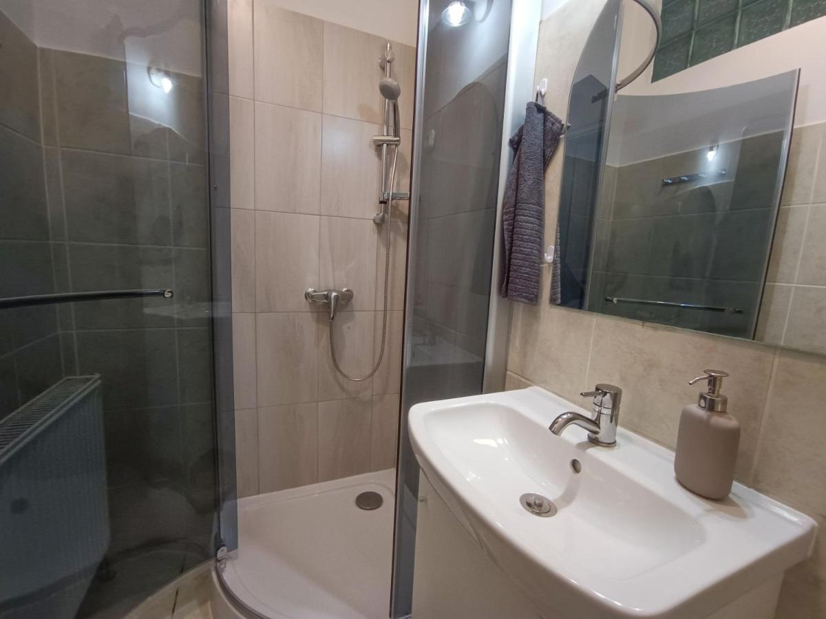 R172 Elitehost Raday Studio Apartment Budapest Exterior foto
