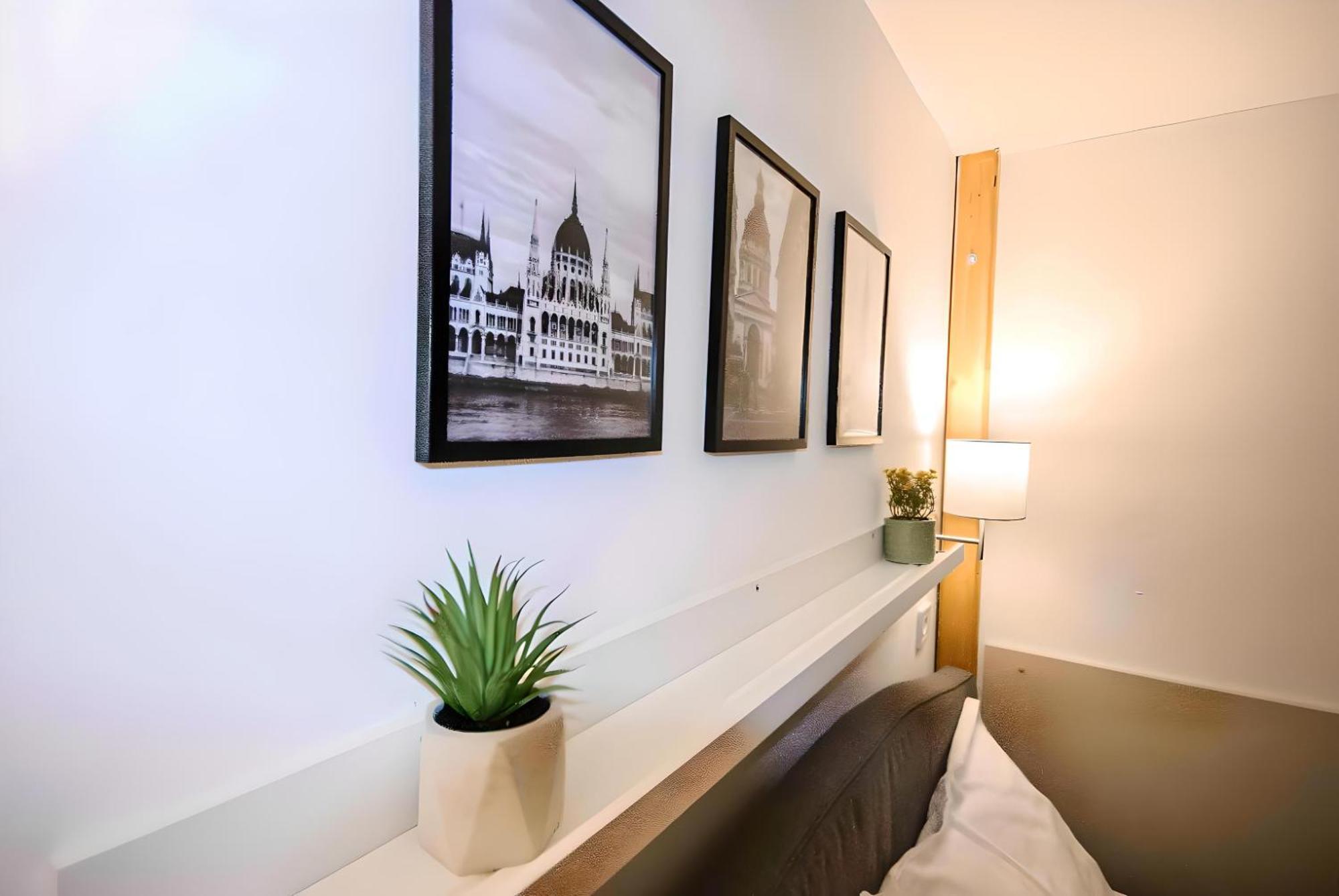 R172 Elitehost Raday Studio Apartment Budapest Exterior foto